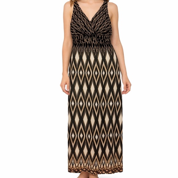 Soma Dresses & Skirts - Soma Black & Beige Geometric Maxi Dress Size Large Boho Racerback Stretch